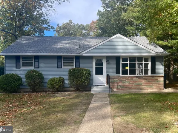 113 Derosa Dr, Vineland, NJ 08360