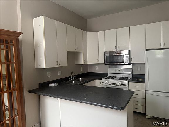 4th image of 3444 Chippewa St