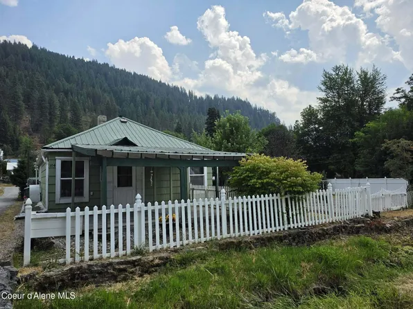 102 & 104 Markwell Ave, Silverton, ID 83867