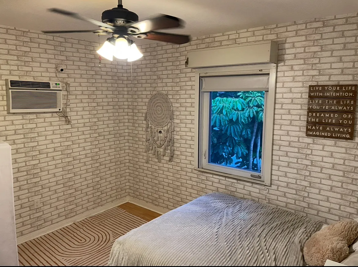 2 bed, 700 sqft, $2,200 — Photo 3
