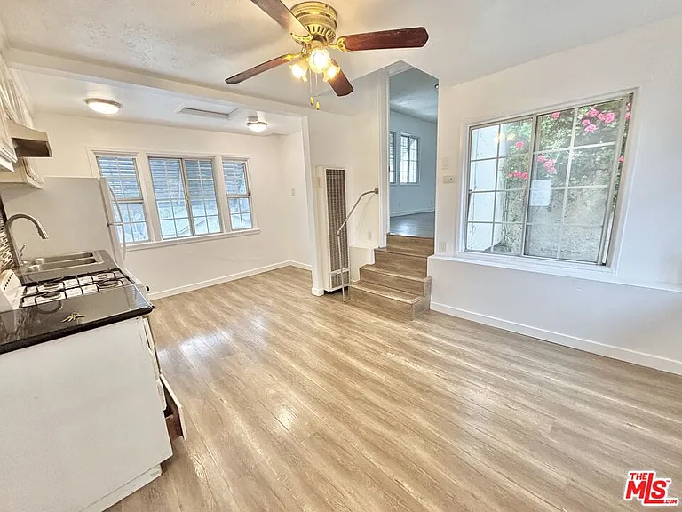 288 S Coronado St — Photo 5