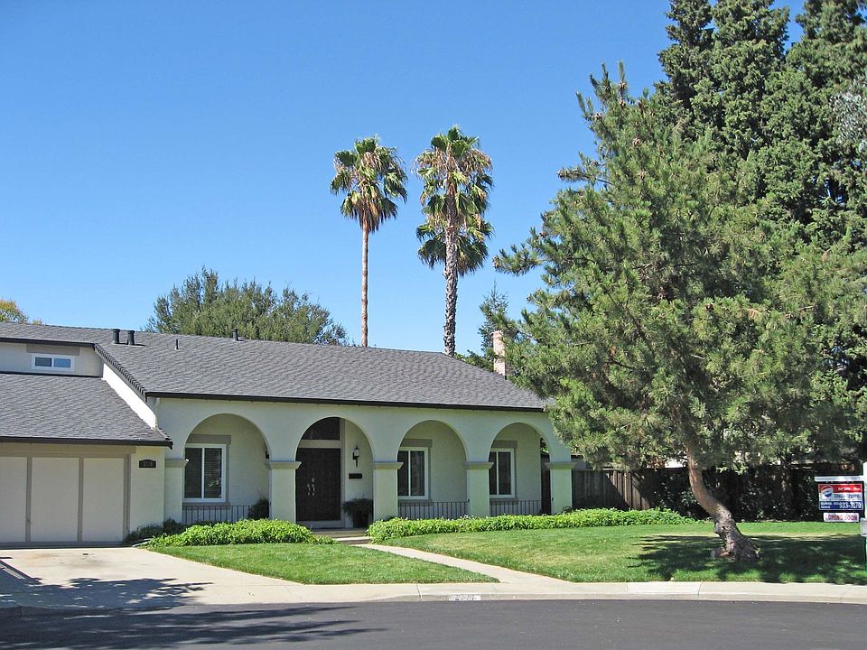 Quite Court Location