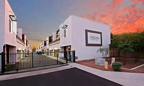 Luxana Apartments Photo 1