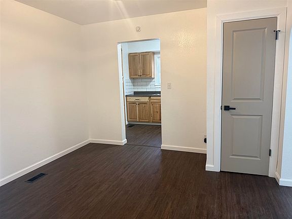 5th image of 920 N 3rd St