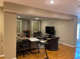 43433 Lucketts Bridge Cir, Ashburn, VA 20148