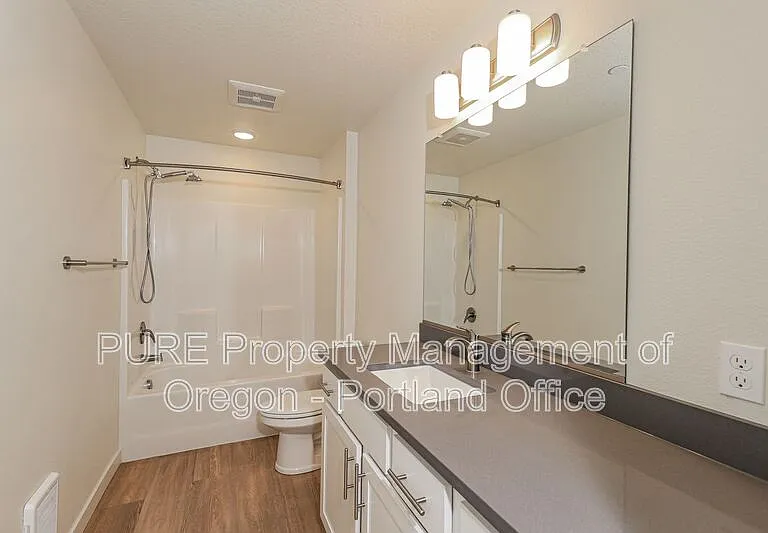 Halsey Crossing Apartments — Photo 27
