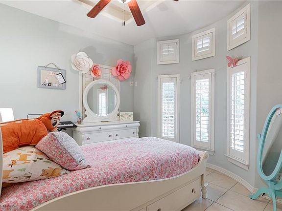 2nd image of 4437 Wisteria Ave
