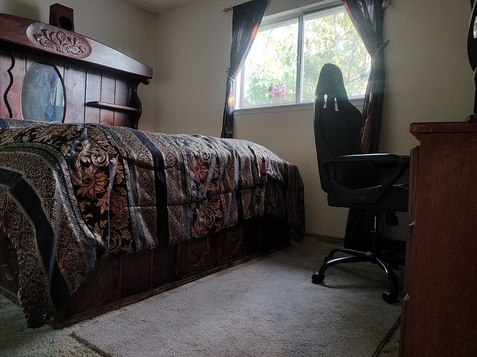 1st image of 2057 Amberwood Ct
