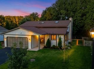 1865 Deer Hills Trl, Eagan, MN 55122