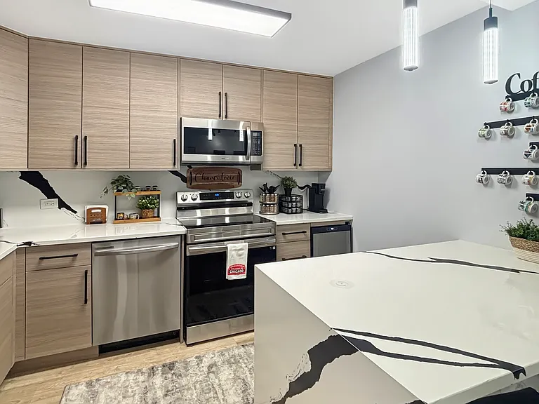 3550 N Lake Shore Dr #817 — Photo 5