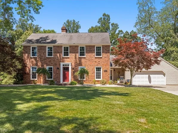 24 Fairview Hts, Parkersburg, WV 26101