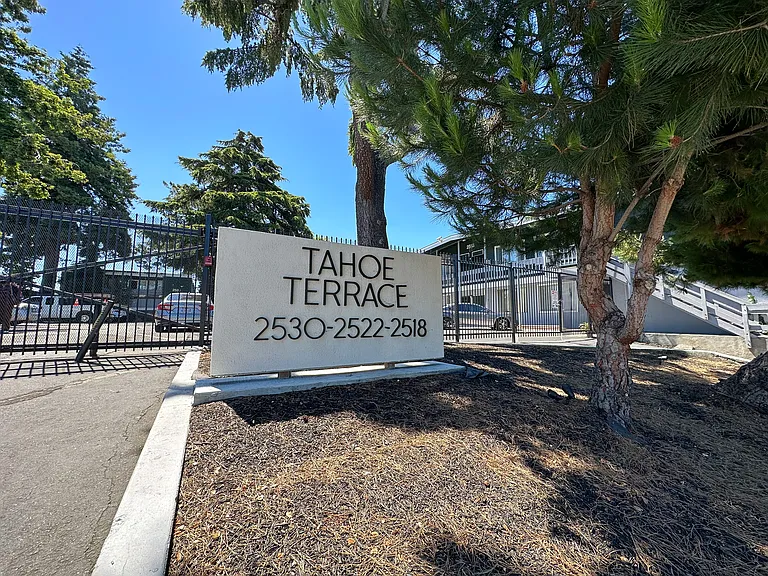 Tahoe Terrace Apartments — Photo 18