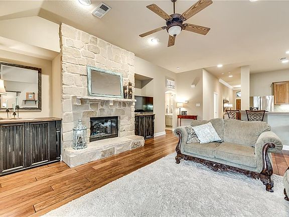 4th image of 2557 Pinnacle Point Dr