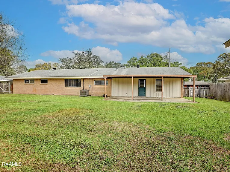 920 Marilyn Dr — Photo 19
