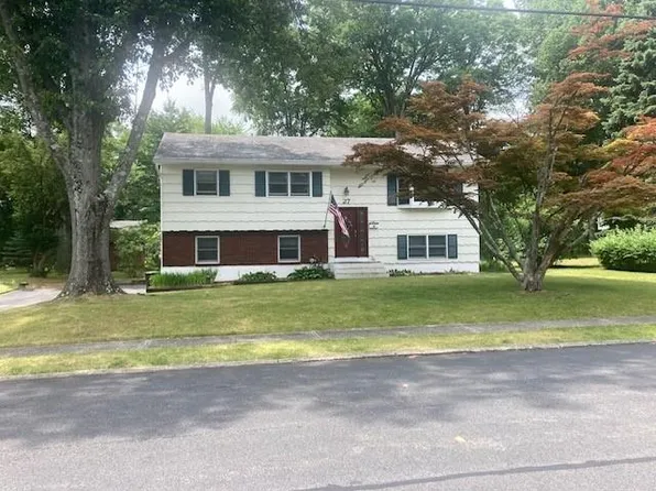 27 Rinne Road, Nanuet, NY 10954