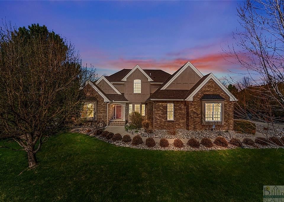 1st image of 2614 Huckleberry Ln N