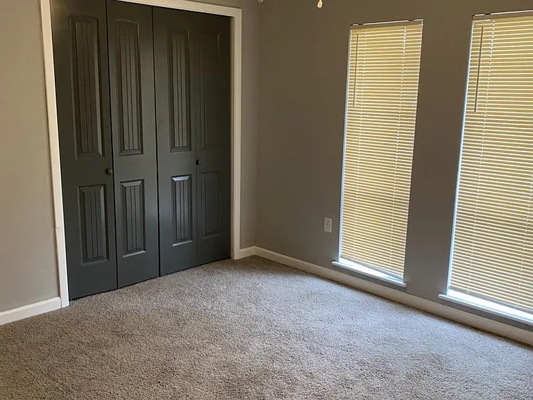 209 Brian Dr — Photo 7
