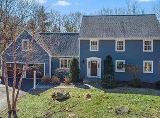 39 Rolling Ln, Dover, MA 02030