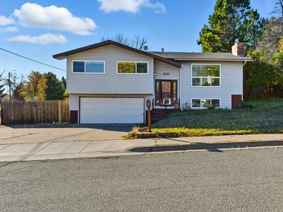 900 25th Ave SW, Great Falls, MT, 59404