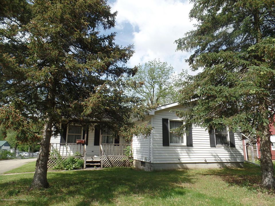 1st image of 841 E Grand River Ave