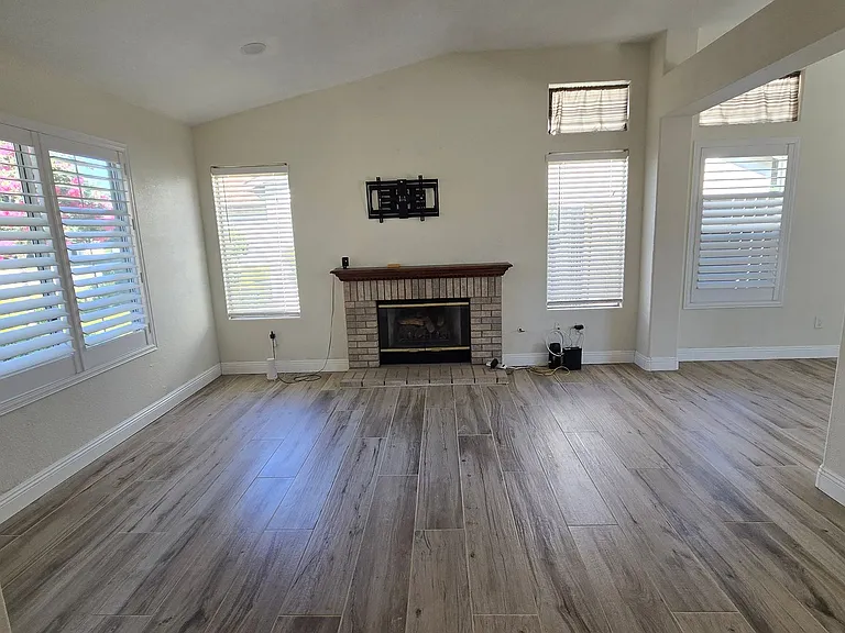 8719 Starfish Dr — Photo 3