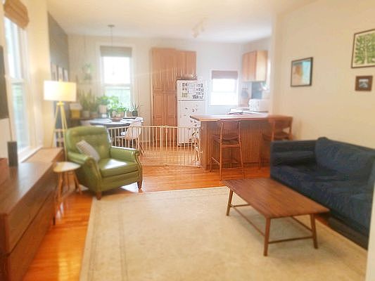 2nd image of 706 Greenwood Ave #2
