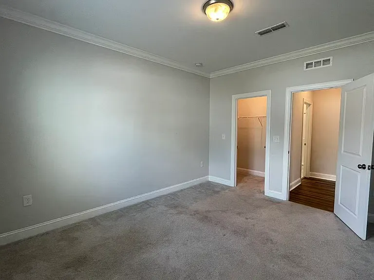 813 Matterhorn Dr — Photo 9