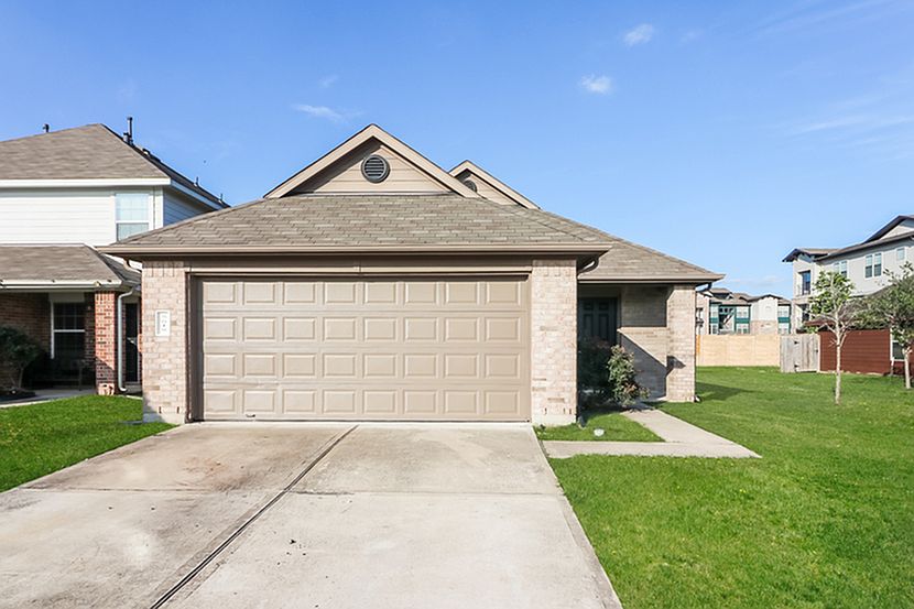 1st image of 5618 Plantation Forest Dr