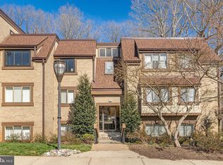1665 Parkcrest Cir APT 301, Reston, VA 20190