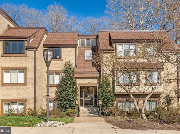 1665 Parkcrest Cir APT 301, Reston, VA 20190