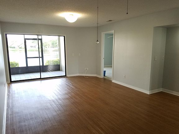 5th image of 6180 N Mirror Lake Dr #504