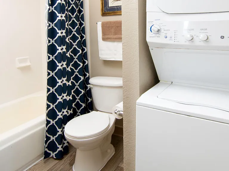 Foothill Place Apartments — Photo 57
