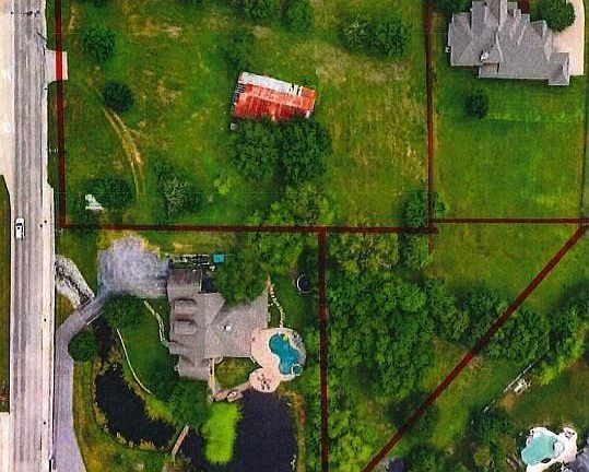 2nd image of 1522 Laurence Dr