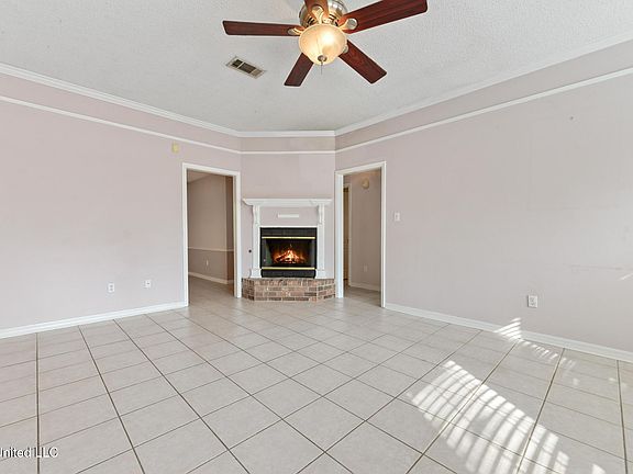 3rd image of 12463 Somerset Ct