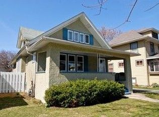 527 S Grove Ave, Oak Park, IL 60304