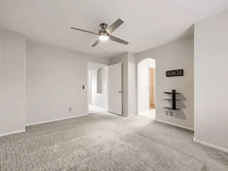 950 Sweeping Vine Ave — Photo 14