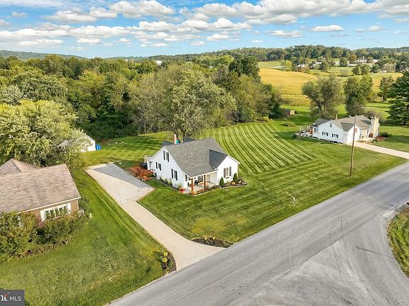 2nd image of 4900 Old Harrisburg Rd