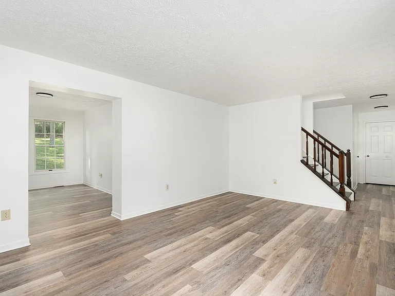 10905 Holleybrooke Dr — Photo 36