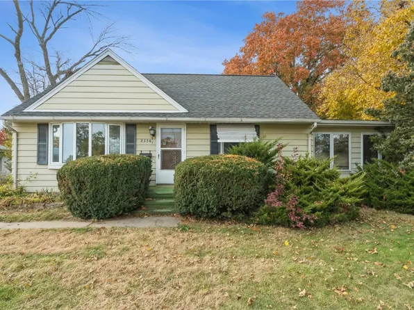 2536 L St SW, Cedar Rapids, IA 52404