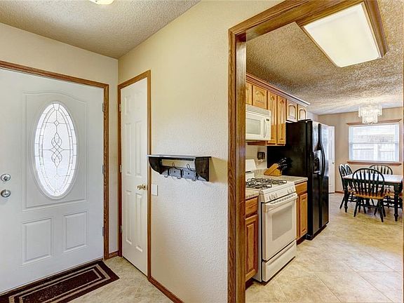 4th image of 10105 Glascow Ter