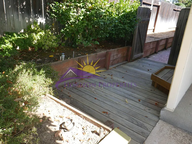 6319 Saint James Dr — Photo 29