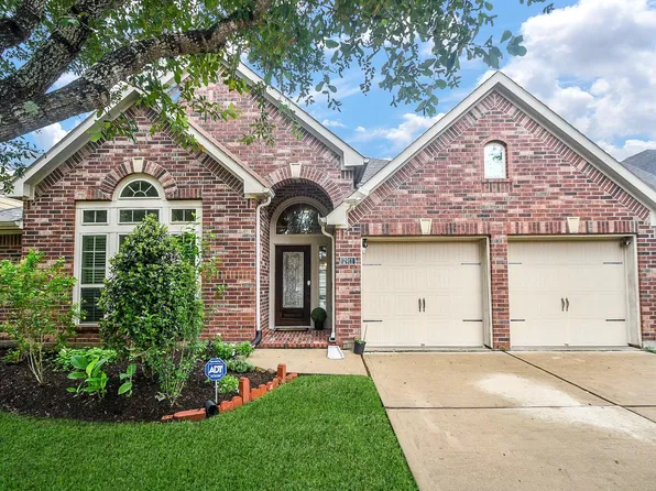 2911 Village Brook Ln, Pearland, TX 77584