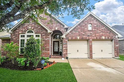 2911 Village Brook Ln Photo 1