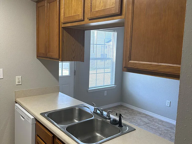 10483 Cal Ln — Photo 5