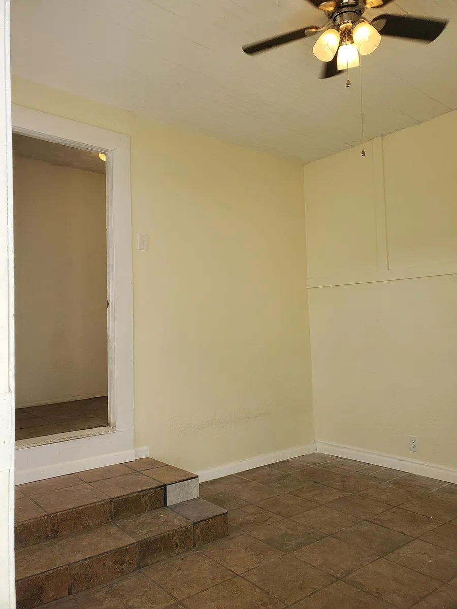 Building Photo - 2810 Monterey St #3