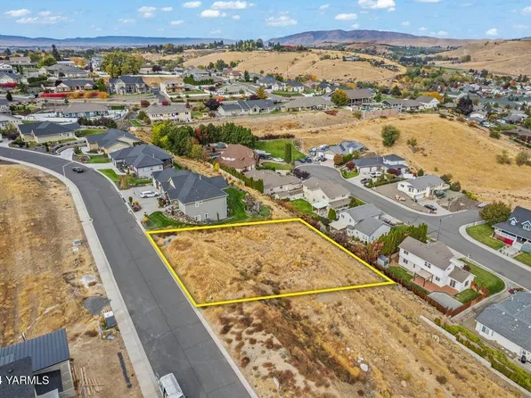 1107 Heritage Hills Ln, Selah, WA 98942