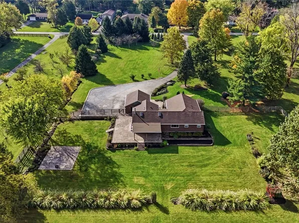 8553 Adams Rd, Dayton, OH 45424