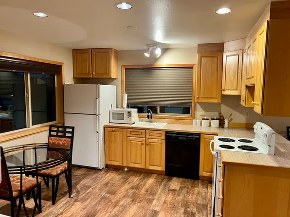(undisclosed Address), Bend, OR 97703