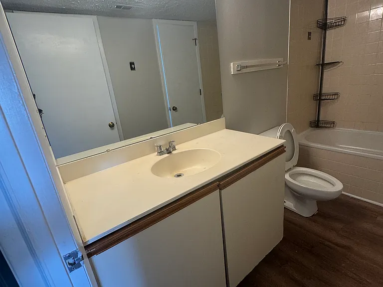 1600 Park Cir — Photo 21