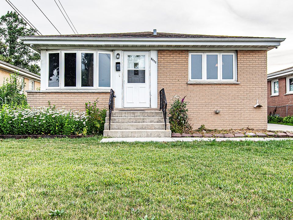 1st image of 4804 N Ozark Ave